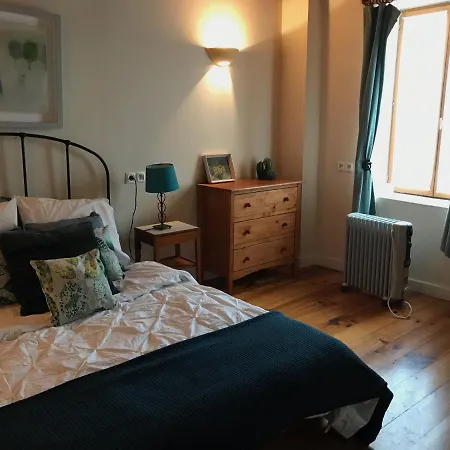 Les Cerisiers * Lezay