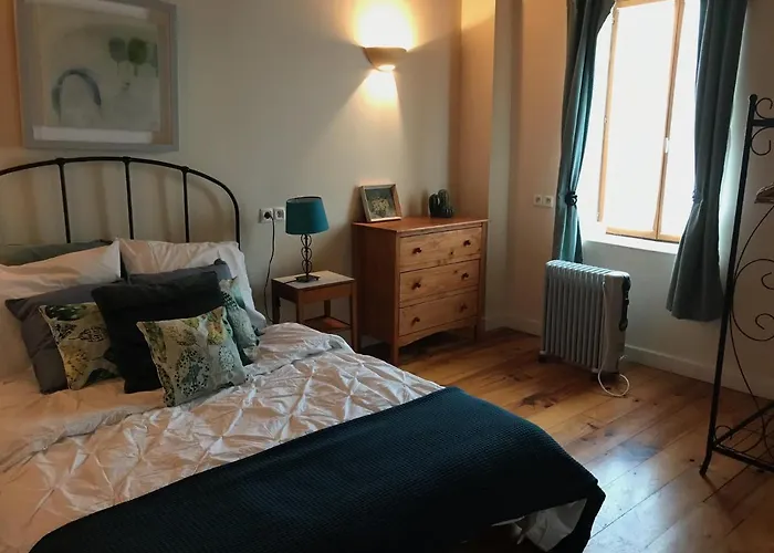 Les Cerisiers Gites * Lezay