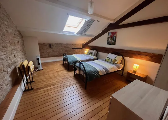 Les Cerisiers Gites * Lezay