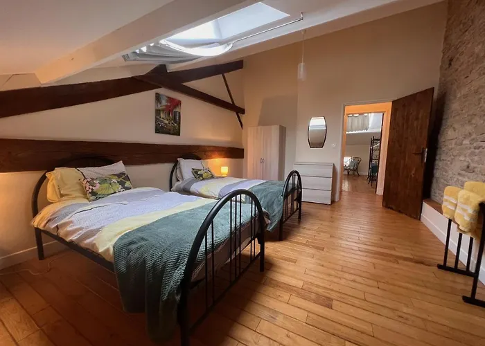 بيت للعطل Les Cerisiers Gites Lezay